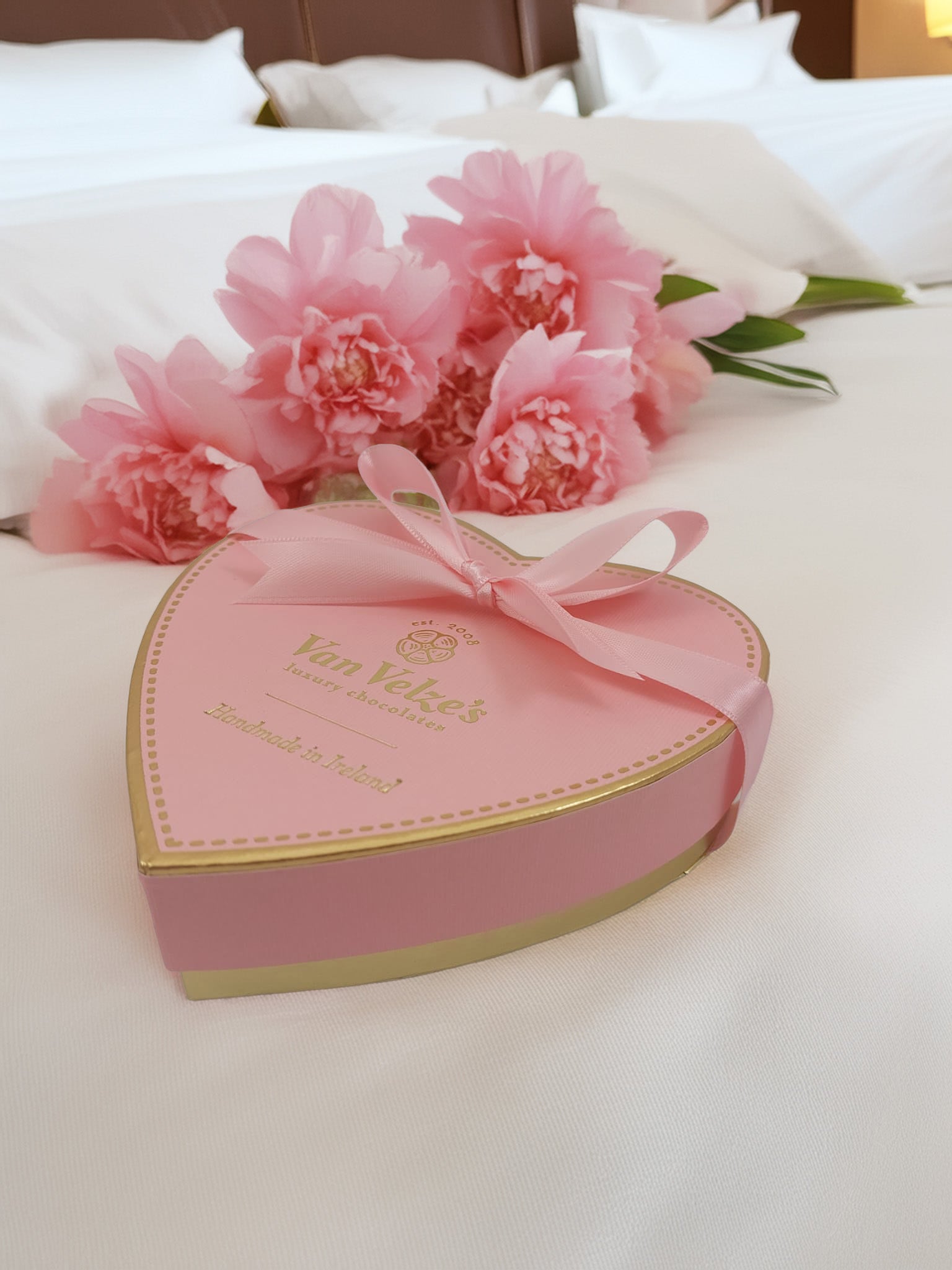 Love is Truffle box - Pink