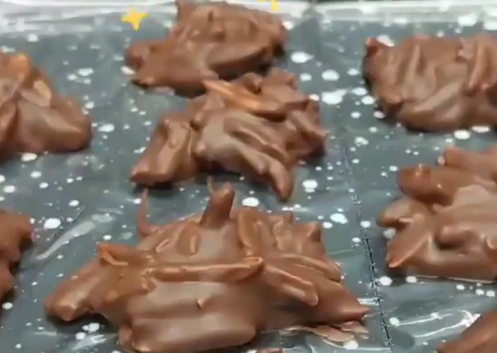 Almond Clusters - Milk Chocolate